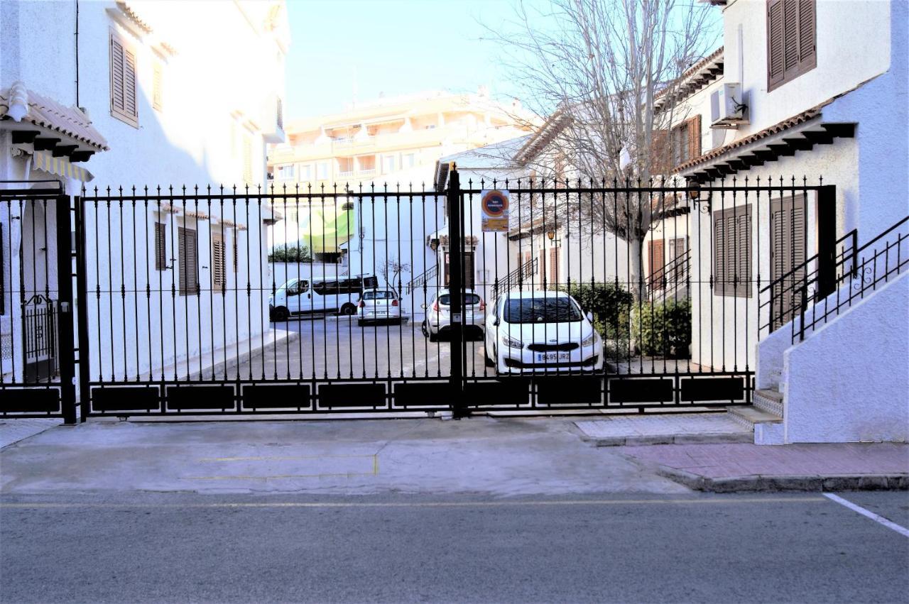 Cosy Bungalow Near Beach Torrevieja Exterior foto