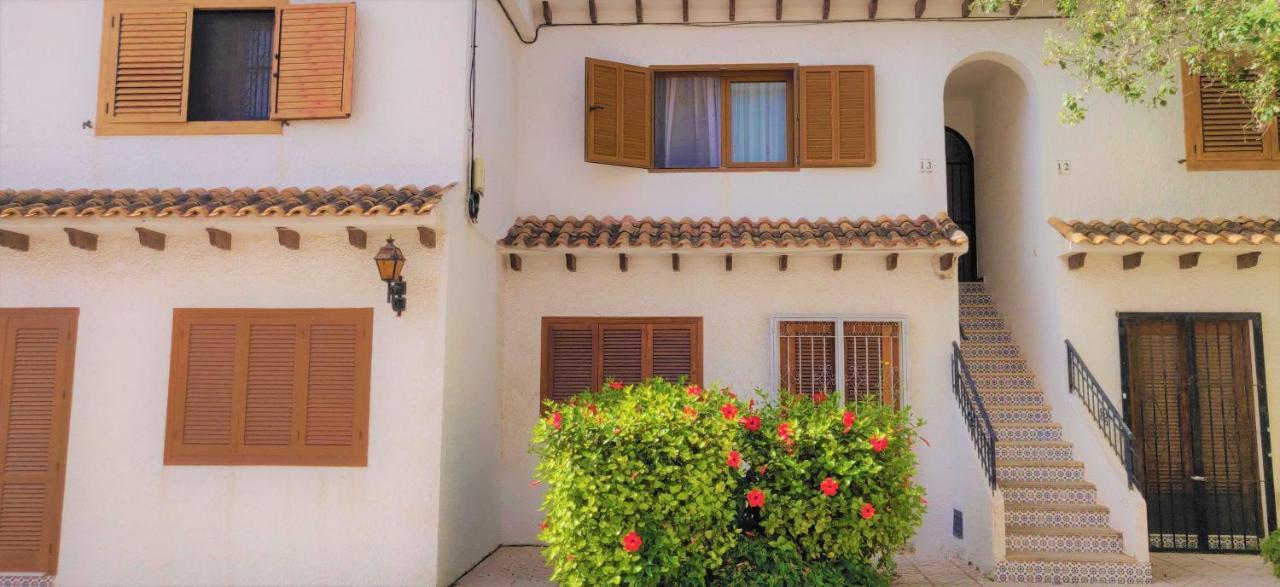 Cosy Bungalow Near Beach Torrevieja Exterior foto