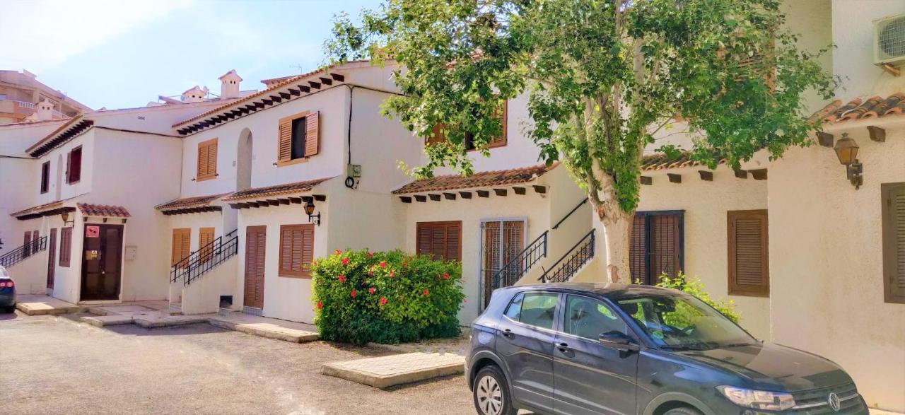 Cosy Bungalow Near Beach Torrevieja Exterior foto